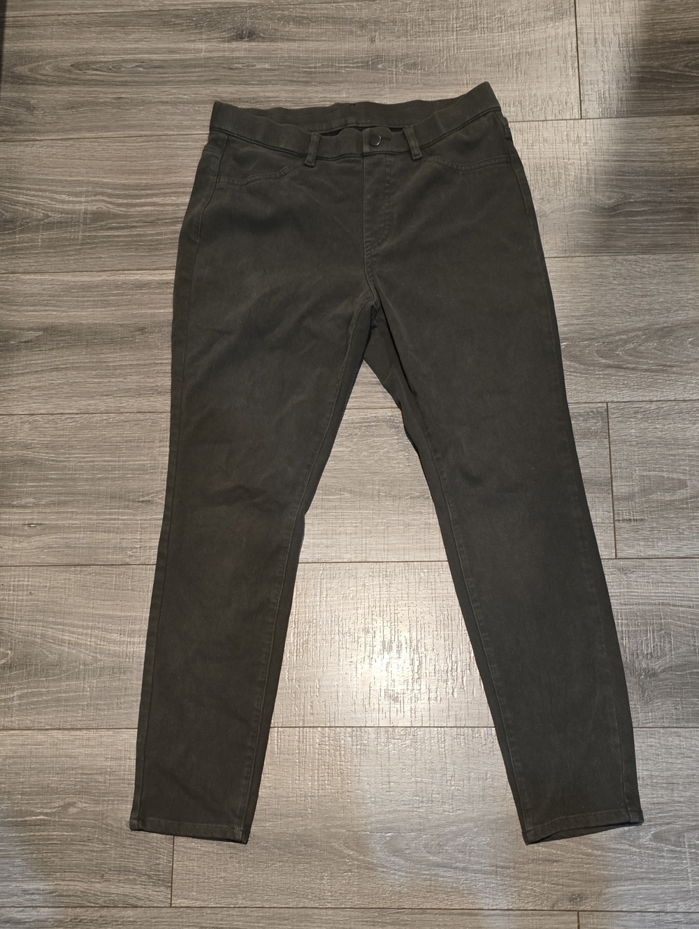 Uniqlo Black Women’s Slim Jeans